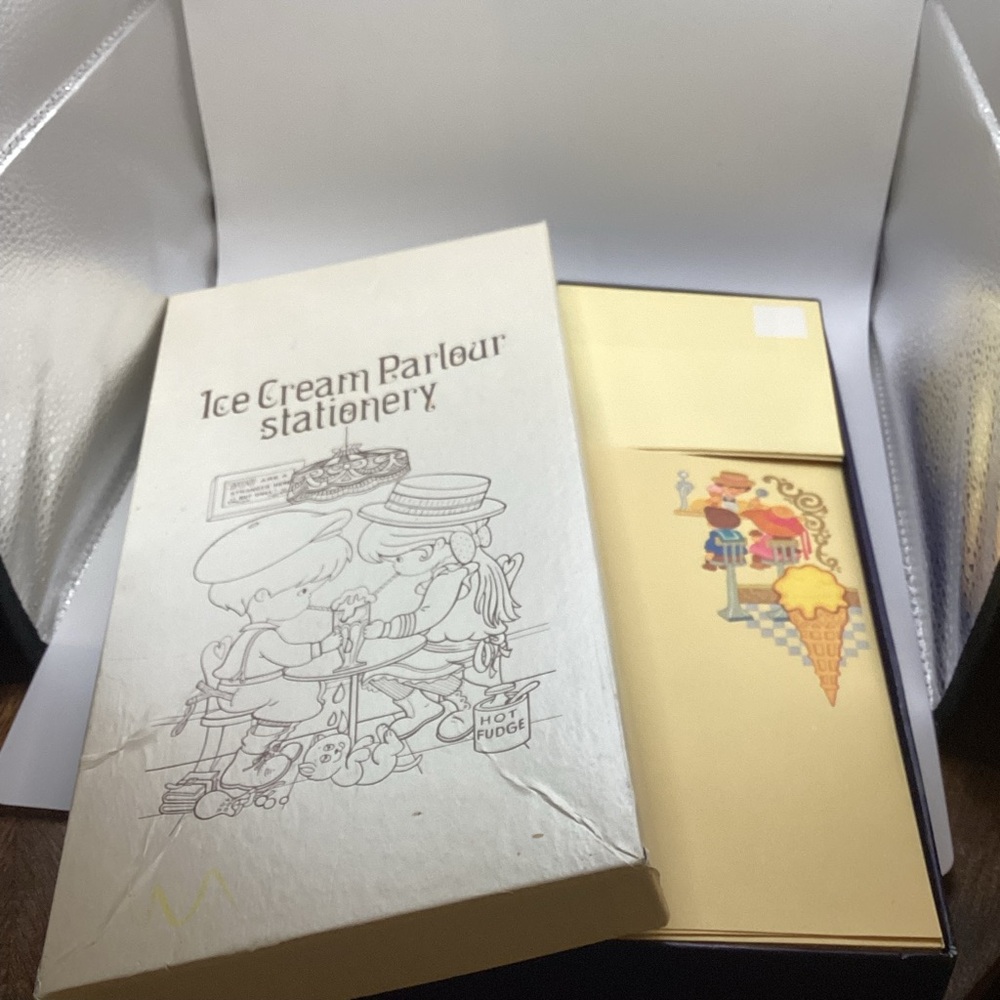 Ice Cream Parlour Vtg Stationery Set